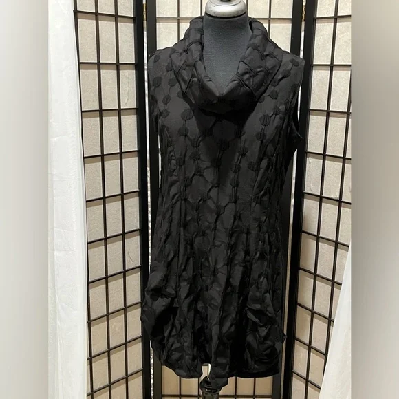 Niche Black Textured TUNIC DRESS, COWL NECK, TUCK HEMLINE, MADE IN USA, SIZE M - Picture 7 of 14